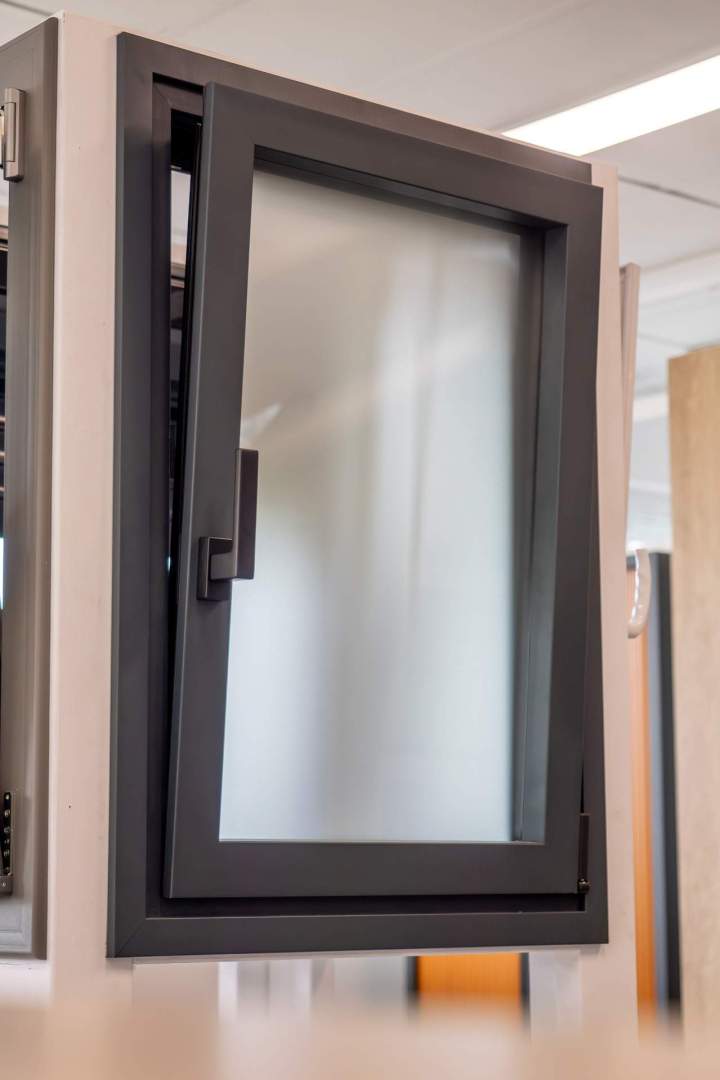 Aluminium solide et design pour toutes vos ouvertures
